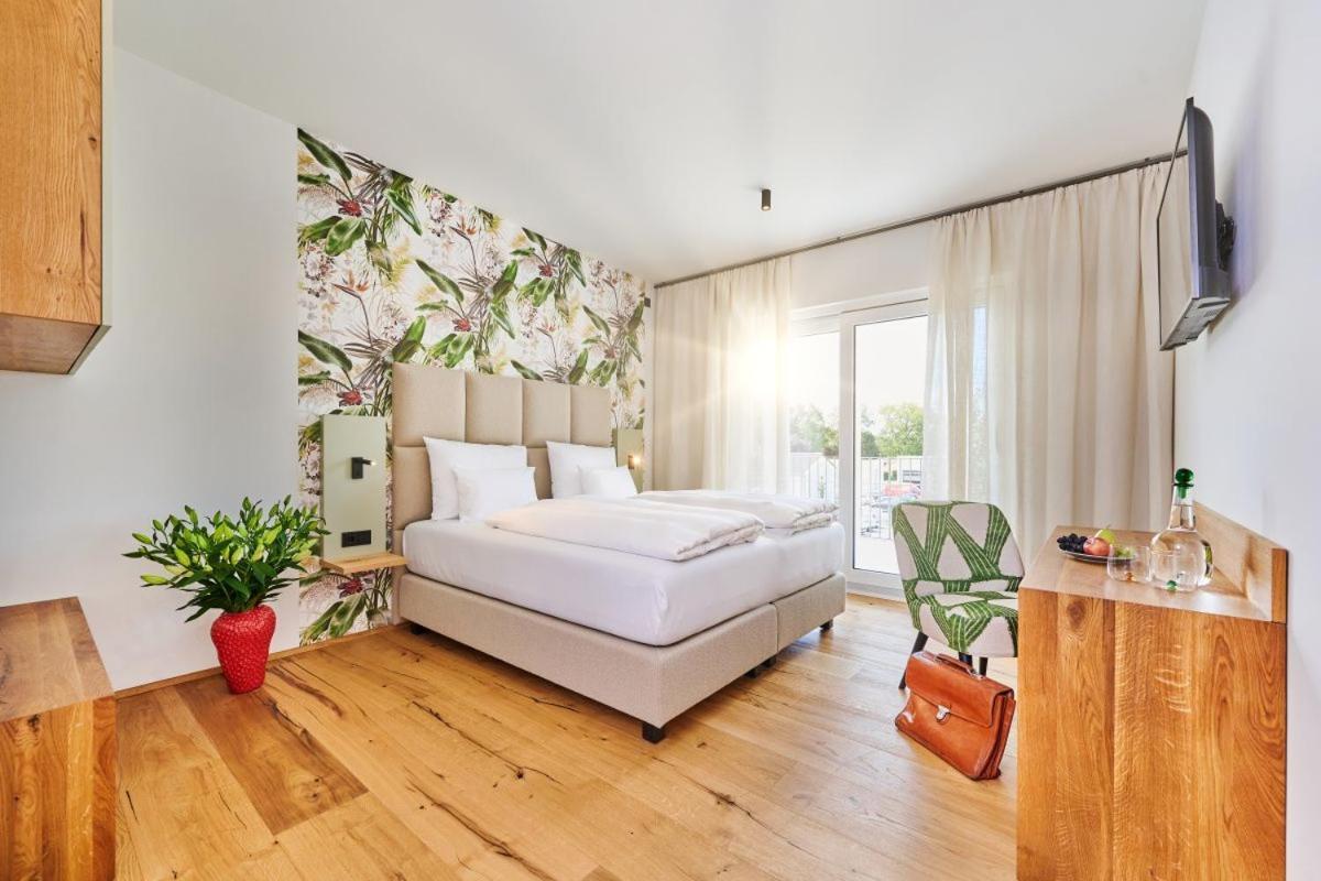Hotel Der Einrichter Straubing Exteriör bild