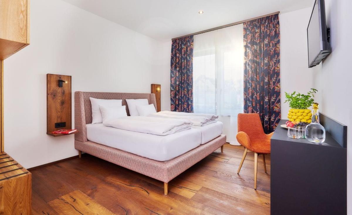 Hotel Der Einrichter Straubing Exteriör bild